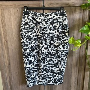 Black white blue bold print pencil skirt.